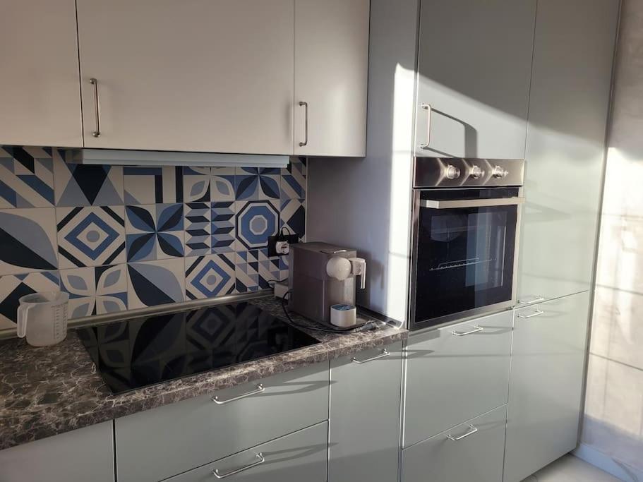 Bilocale: 5 Minuti Dall'Ariston Sanremo Luaran gambar